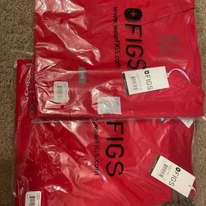 NWT figs scrub set pop red